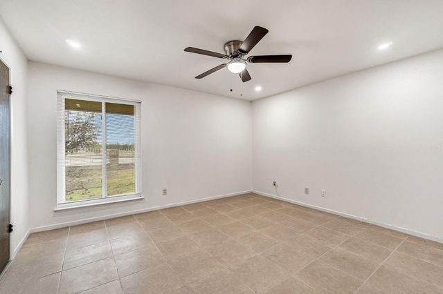 14721 E Tulare Avenue, Sanger, CA 93657