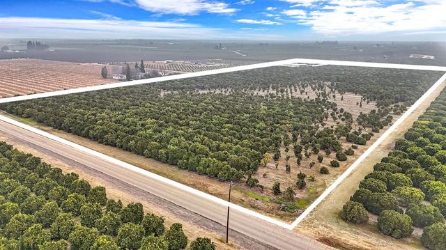 14721 E Tulare Avenue, Sanger, CA 93657