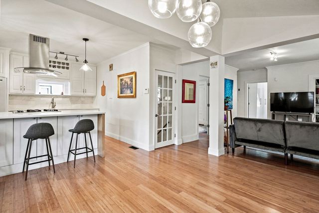 34 Everett Ave 1, Somerville, MA 02145