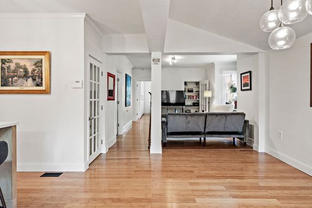 34 Everett Ave 1, Somerville, MA 02145