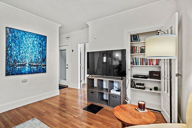 34 Everett Ave 1, Somerville, MA 02145