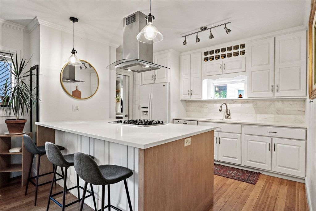 34 Everett Ave 1, Somerville, MA 02145