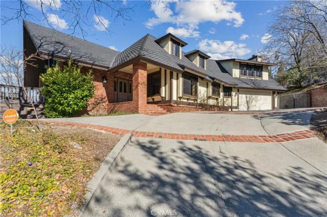 28994 North Shore, Lake Arrowhead, CA 92352