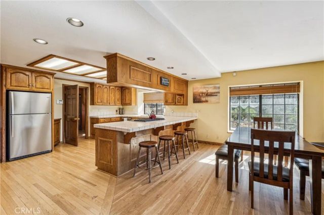 28994 North Shore, Lake Arrowhead, CA 92352