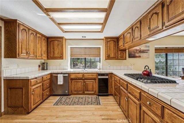 28994 North Shore, Lake Arrowhead, CA 92352