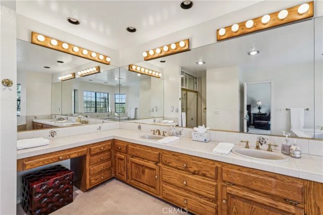 28994 North Shore, Lake Arrowhead, CA 92352