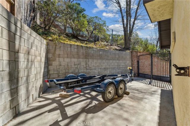 28994 North Shore, Lake Arrowhead, CA 92352