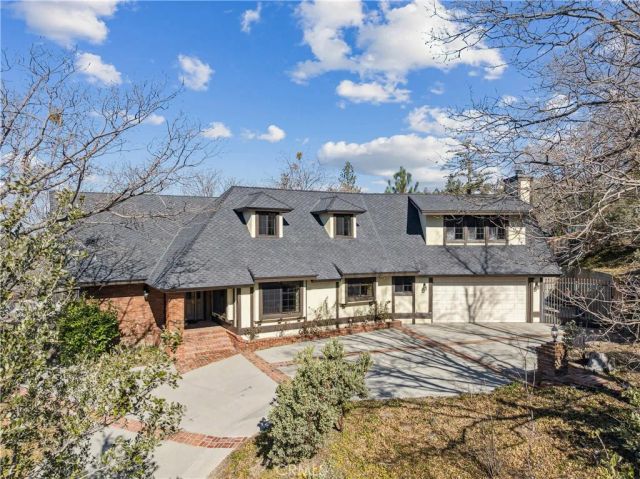 28994 North Shore, Lake Arrowhead, CA 92352