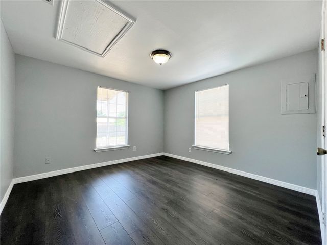 2625 E 12th Street, Fort Worth, TX 76111