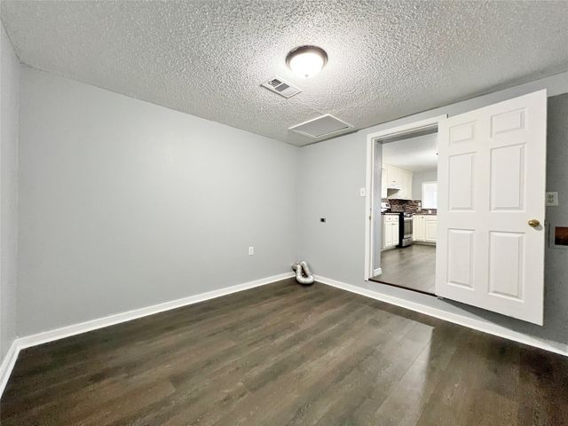 2625 E 12th Street, Fort Worth, TX 76111