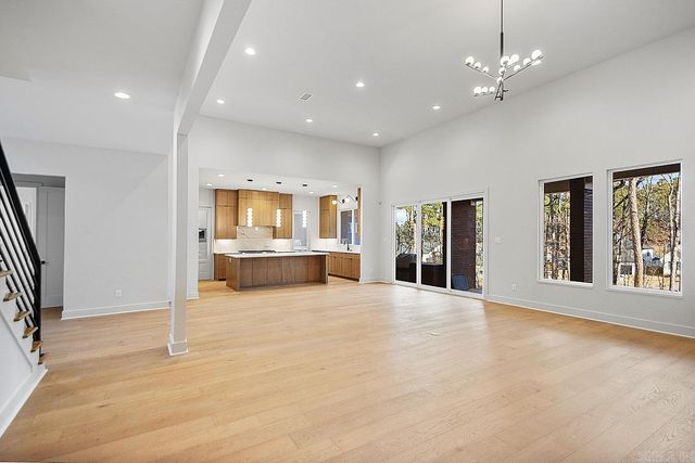 225 Abington Circle, Little Rock, AR 72223