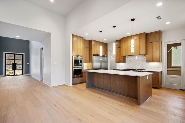 225 Abington Circle, Little Rock, AR 72223