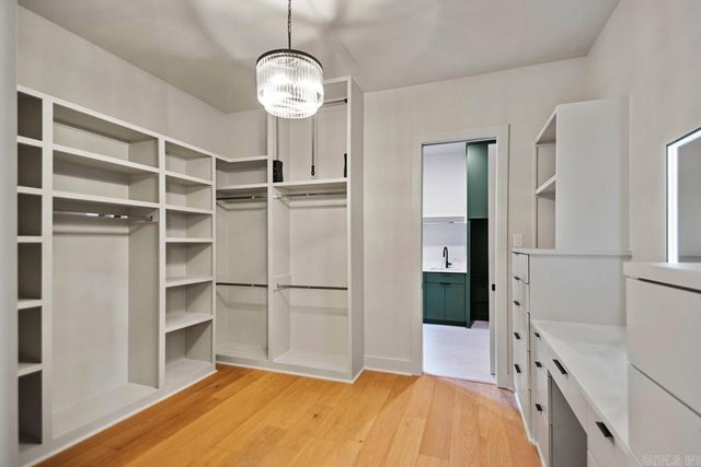 225 Abington Circle, Little Rock, AR 72223