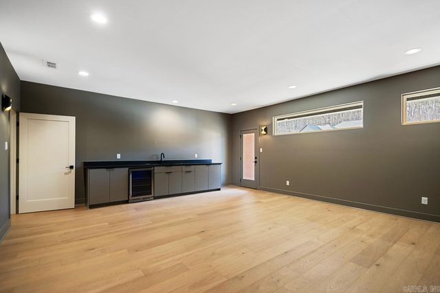 225 Abington Circle, Little Rock, AR 72223