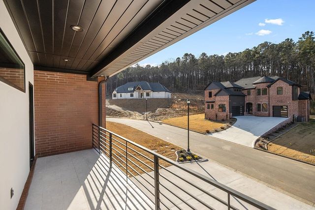 225 Abington Circle, Little Rock, AR 72223