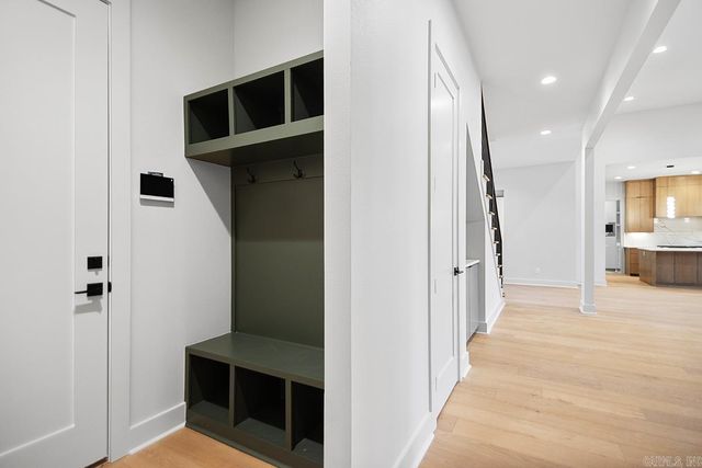 225 Abington Circle, Little Rock, AR 72223