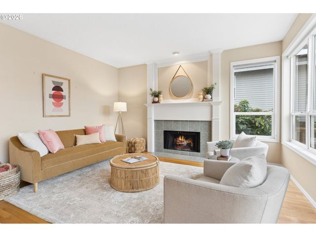 9739 Nw MARING Dr, Portland, OR 97229