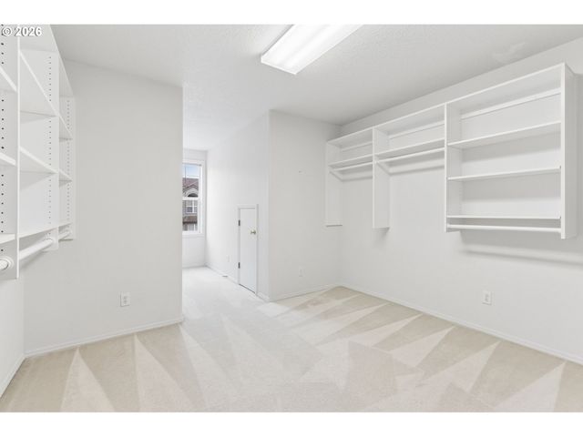 9739 Nw MARING Dr, Portland, OR 97229