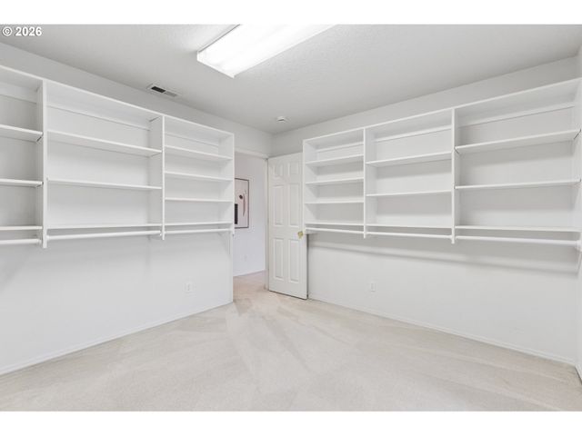 9739 Nw MARING Dr, Portland, OR 97229