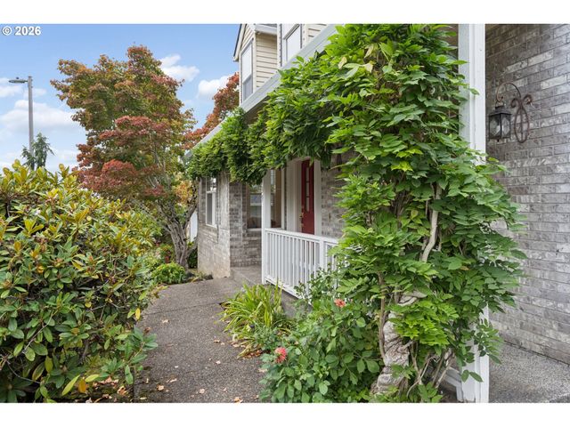 9739 Nw MARING Dr, Portland, OR 97229