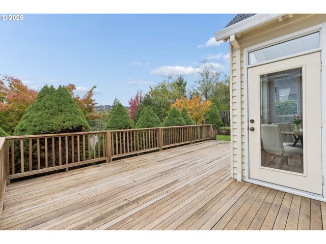 9739 Nw MARING Dr, Portland, OR 97229