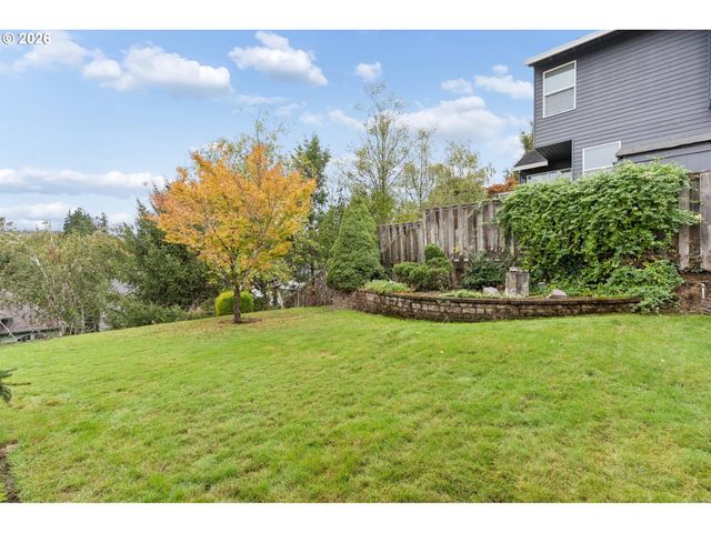 9739 Nw MARING Dr, Portland, OR 97229