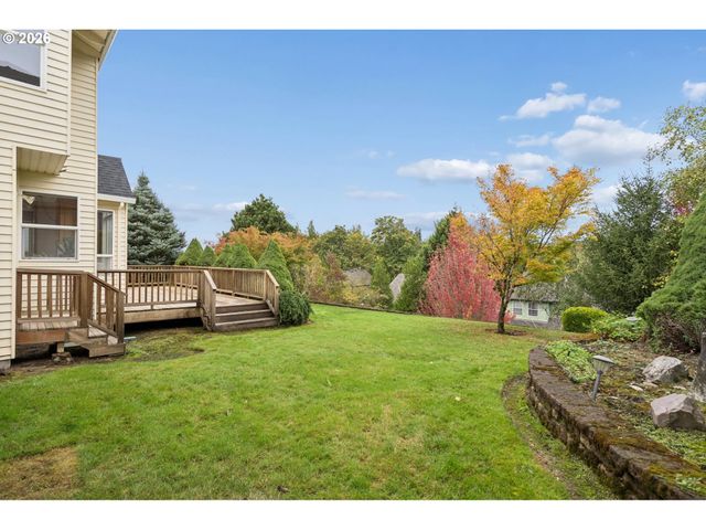 9739 Nw MARING Dr, Portland, OR 97229