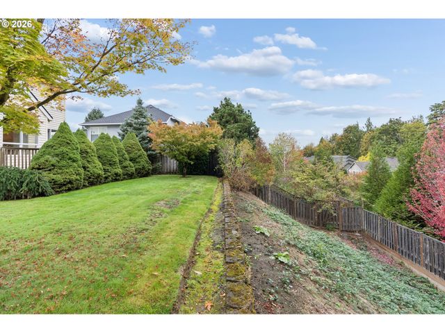 9739 Nw MARING Dr, Portland, OR 97229