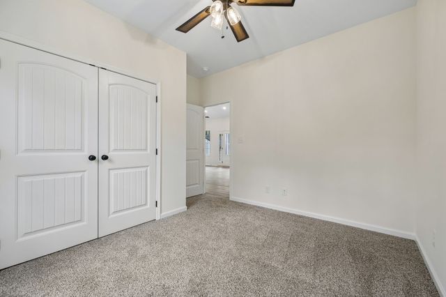 613 Hill Rd, Clarksville, TN 37040