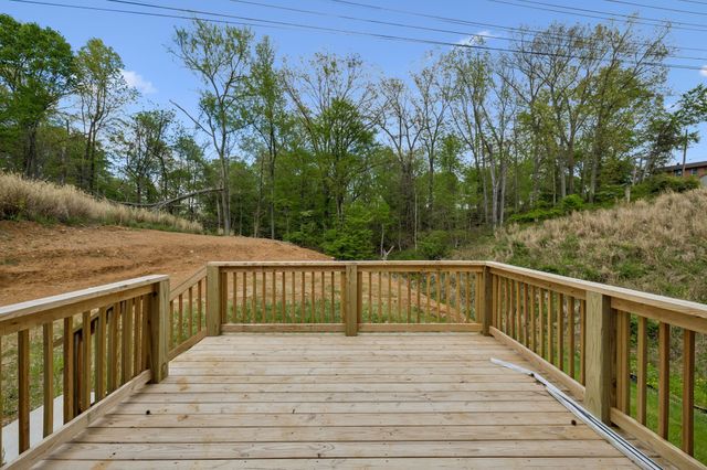 613 Hill Rd, Clarksville, TN 37040