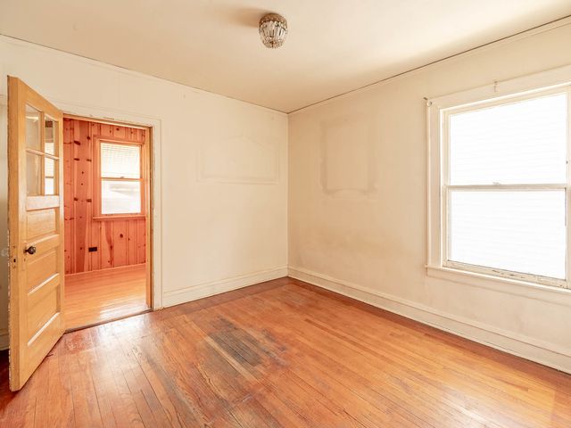 5641 W Patterson Avenue, Chicago, IL 60634