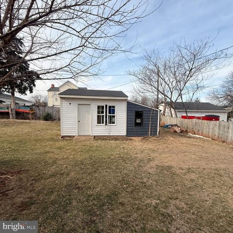 8918 VIRGINIA AVE, Manassas, VA 20110