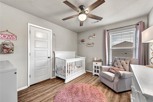 4866 W Hoover Loop, Fayetteville, AR 72704