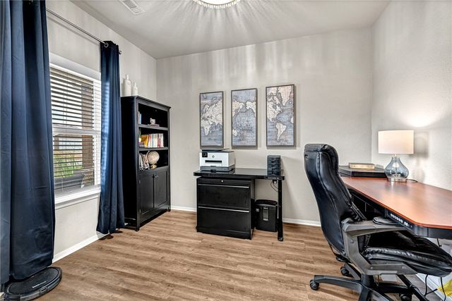 4866 W Hoover Loop, Fayetteville, AR 72704