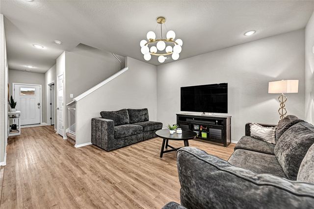 4866 W Hoover Loop, Fayetteville, AR 72704