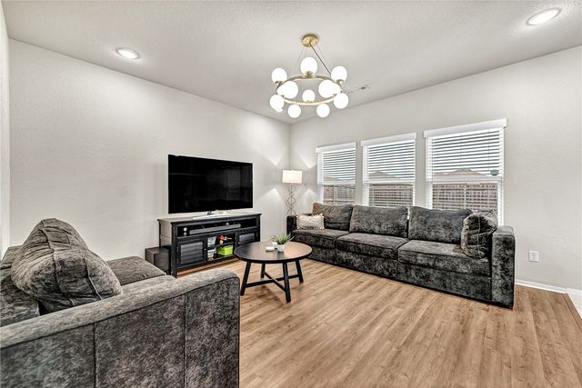 4866 W Hoover Loop, Fayetteville, AR 72704