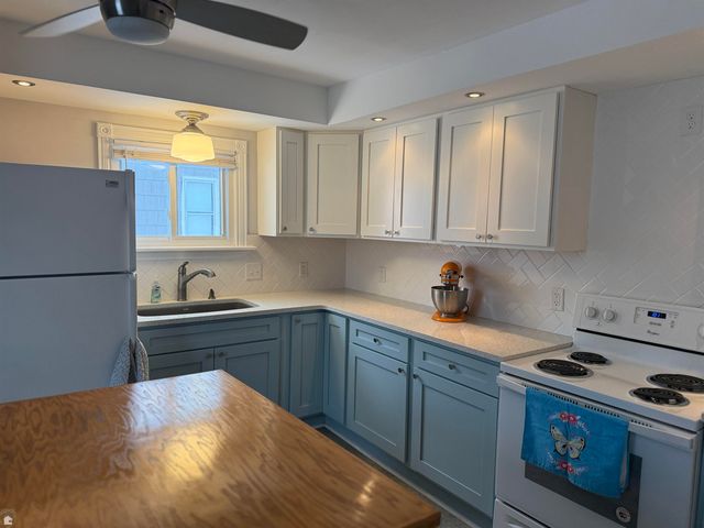 1018 Erie Street, Port Huron, MI 48060