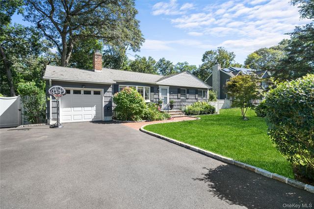 5 Magnolia Lane, Miller Place, NY 11764