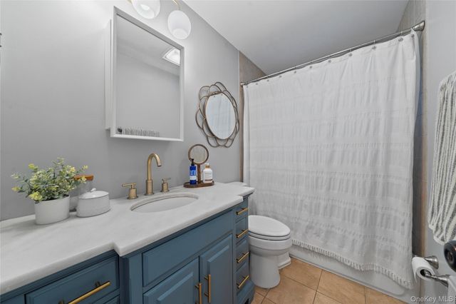 5 Magnolia Lane, Miller Place, NY 11764