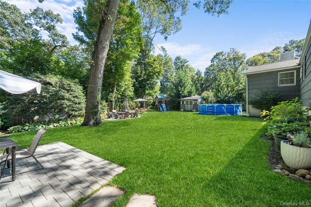 5 Magnolia Lane, Miller Place, NY 11764