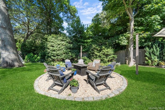 5 Magnolia Lane, Miller Place, NY 11764