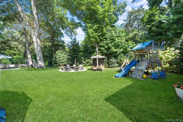 5 Magnolia Lane, Miller Place, NY 11764