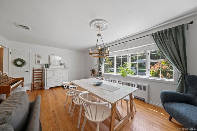 5 Magnolia Lane, Miller Place, NY 11764