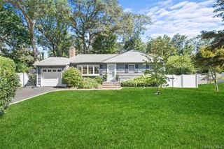 5 Magnolia Lane, Miller Place, NY 11764