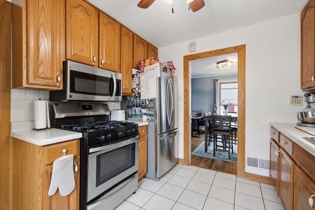 8716 S Richmond Avenue, Evergreen Park, IL 60805