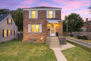 8716 S Richmond Avenue, Evergreen Park, IL 60805