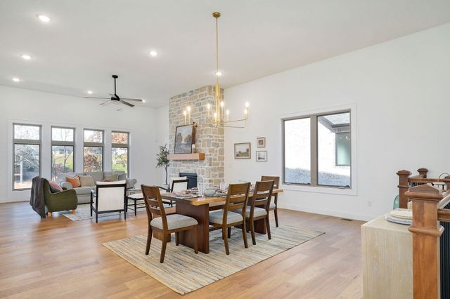 6041 S Dollison Avenue, Springfield, MO 65810