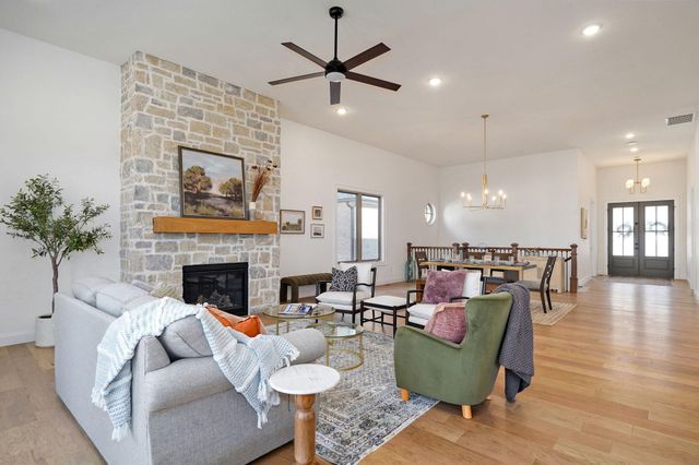 6041 S Dollison Avenue, Springfield, MO 65810