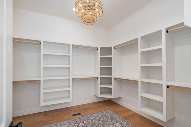 6041 S Dollison Avenue, Springfield, MO 65810