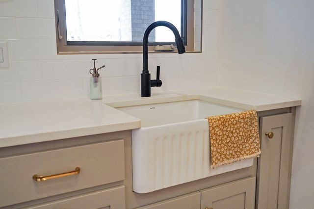 6041 S Dollison Avenue, Springfield, MO 65810